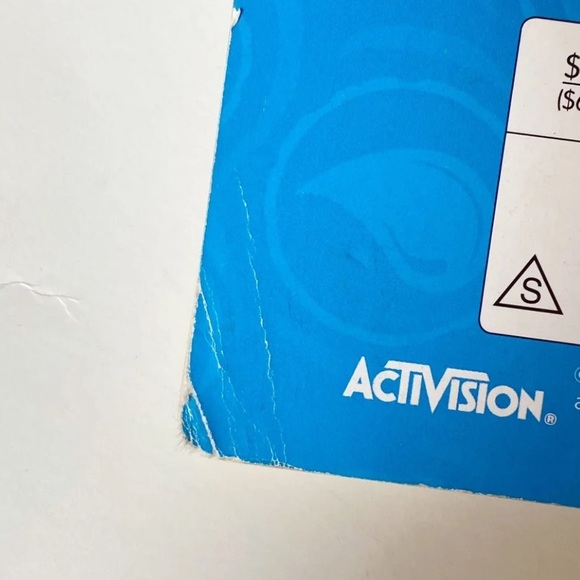 Skylanders Universe | Paper Back Book - Picture 6 of 7